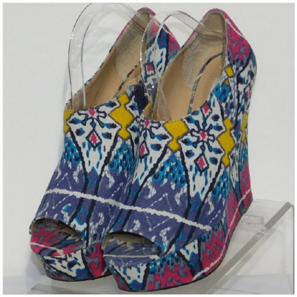 Steve Madden Shoes - STEVE MADDEN, 'Rylan', Peep Toe Wedge, size 10 M